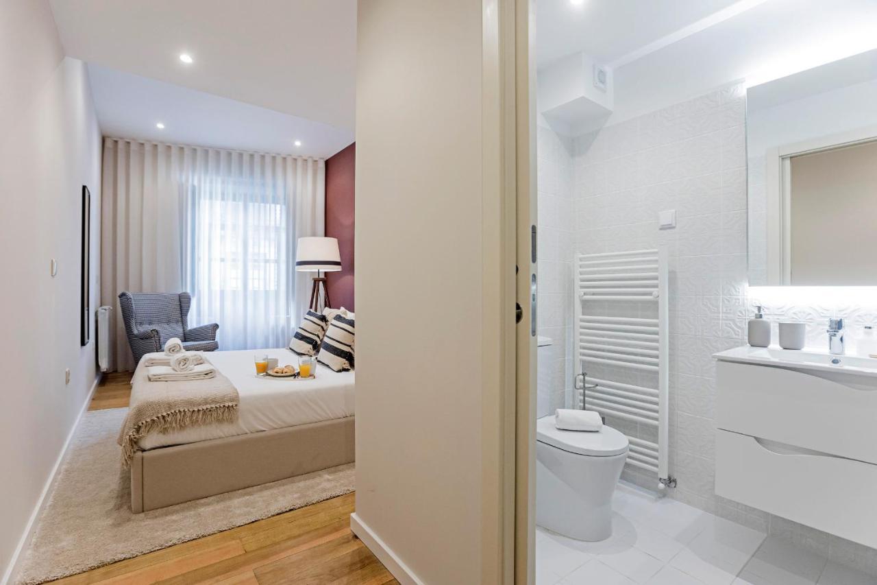 Brand New 4Br W/ 200Yrs Of History In Central Porto By Lovelystay Exterior foto